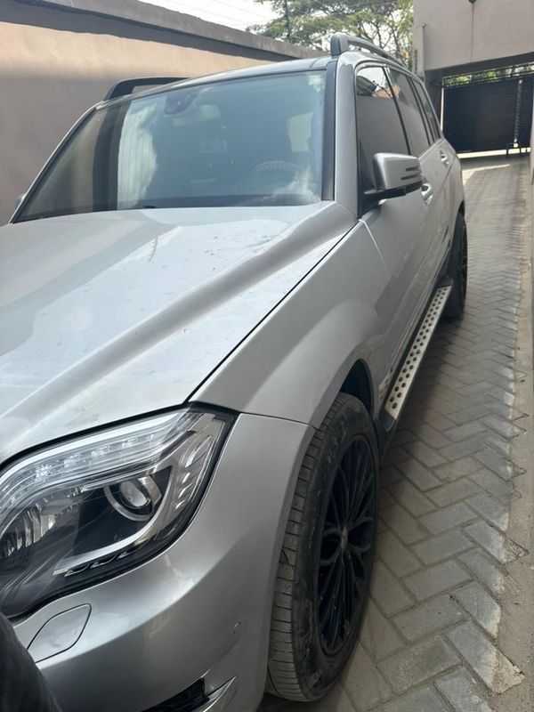 Thumbnail 3 of 2010 Mercedes-Benz GLK-Class